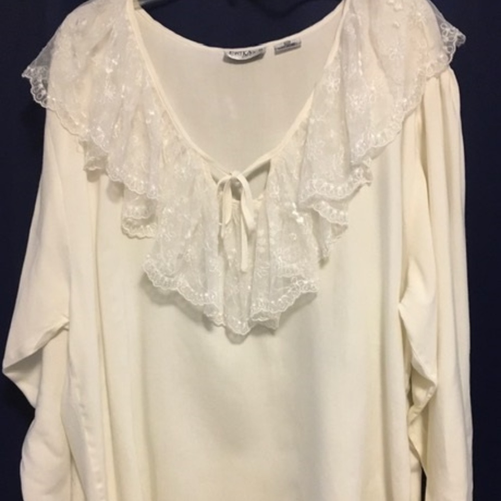 Rayon White Lace Collared Blouse